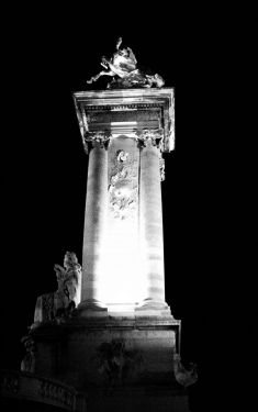 Luc Dartois 2009 - Paris la nuit, pont Alexandre III