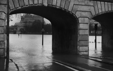 Luc Dartois 2018 - Paris inondations sous la pluie, port de Passy