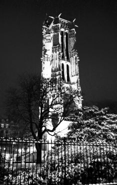Luc Dartois 2009 - Paris la nuit sous la neige, tour Saint-Jacques (2)