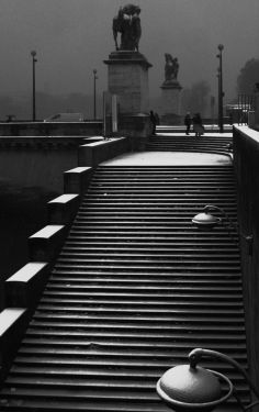 Luc Dartois 2018 - Paris sous la neige, escaliers du pont d‘Iéna