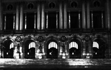Luc Dartois 2019 - Paris la nuit sous la pluie, Opéra Garnier