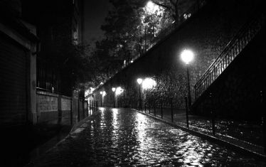 Luc Dartois 2019 - Paris la nuit sous la pluie, Rue Berton (1)